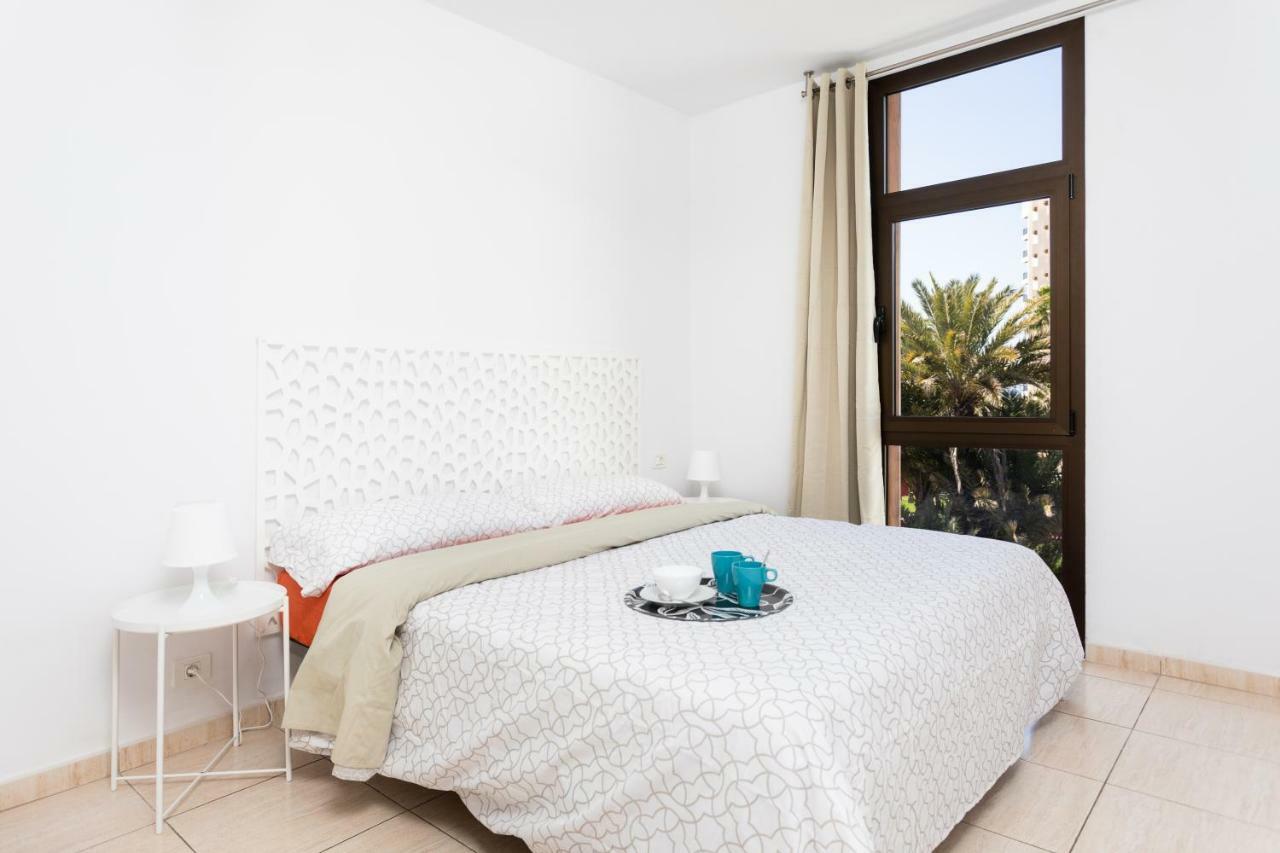 Las Americas Downtown : Prime Location Accomm. Arona  Eksteriør bilde